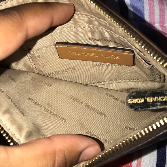Michael kors wallet - Picture 2 of 2